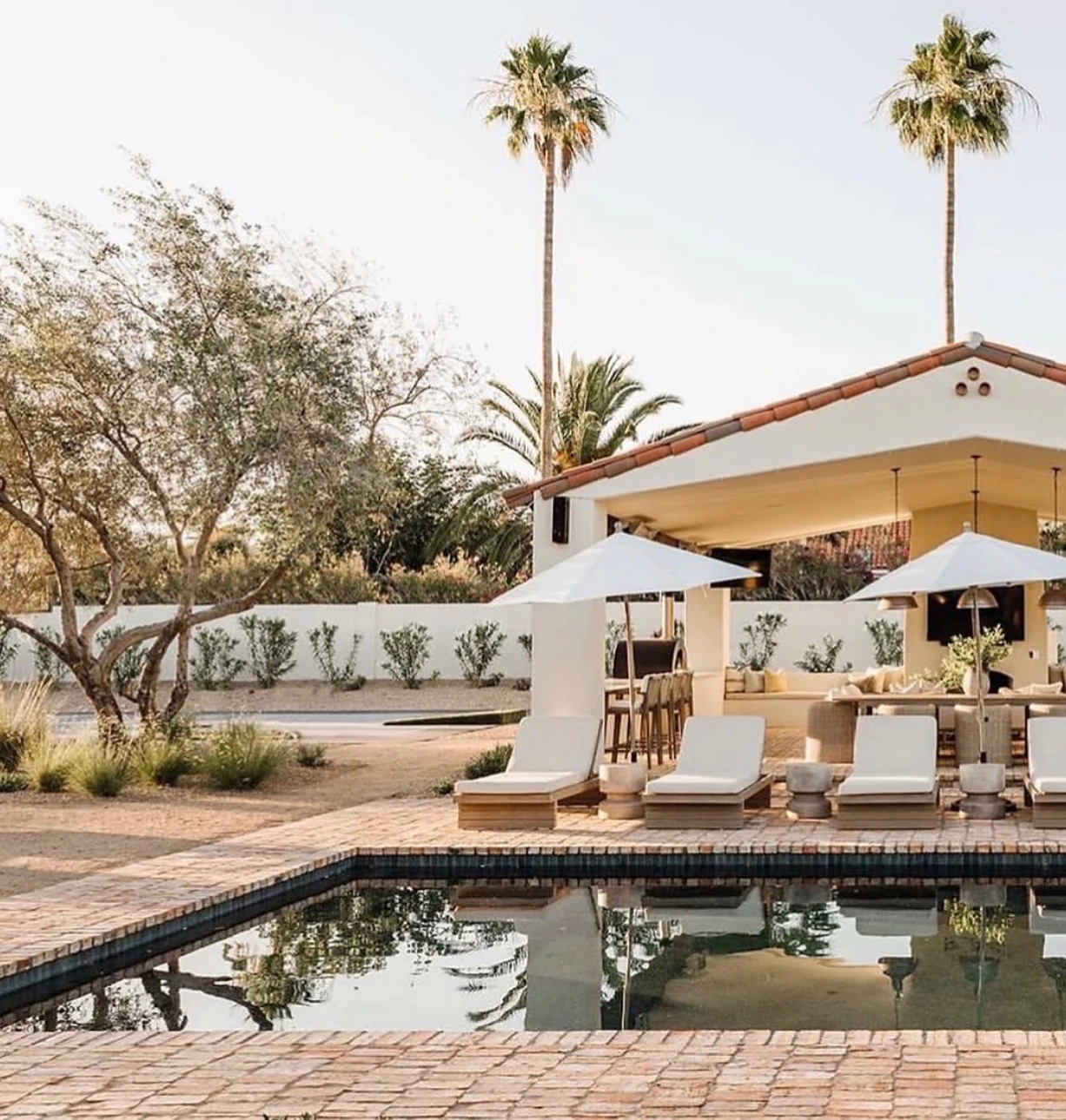 Spanish Poolside Ramada & Kitchen